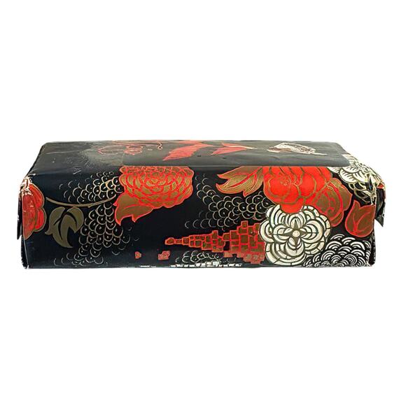 Vintage Myrurgia Maja Soap: Enchanting Floral Aroma, 1970s Perfumed Hand Soap - Picture 7 of 9